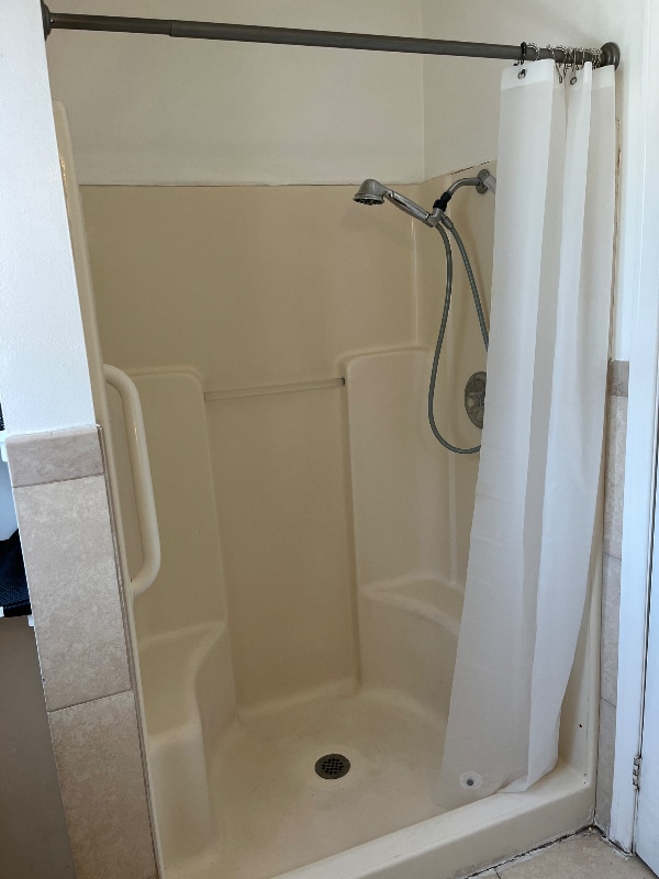 property at 2102 W Huntington Ave