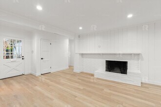 12811 Waddell St in Los Angeles, CA - Building Photo - Building Photo