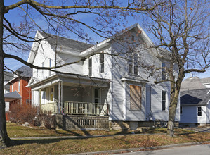 1104 W State St in Fremont, OH - Building Photo - Building Photo