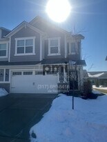 9823 Kenwood St in Avon, IN - Building Photo