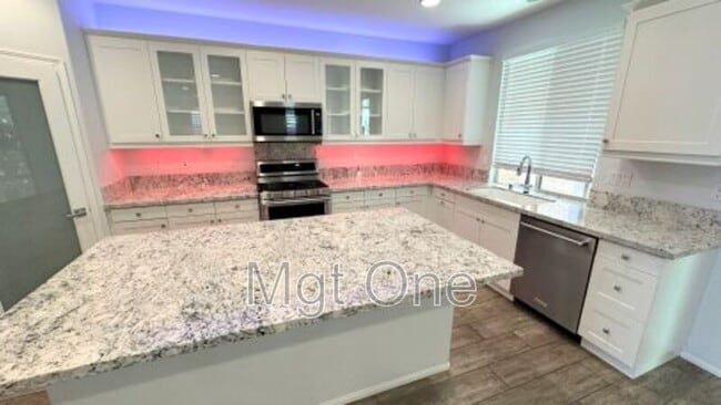 2826 Palma Cir