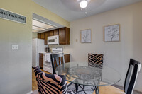 Lexington Commons in Bartlesville, OK - Foto de edificio - Interior Photo