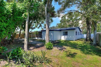 5424 14th Ave N in St. Petersburg, FL - Building Photo - Building Photo