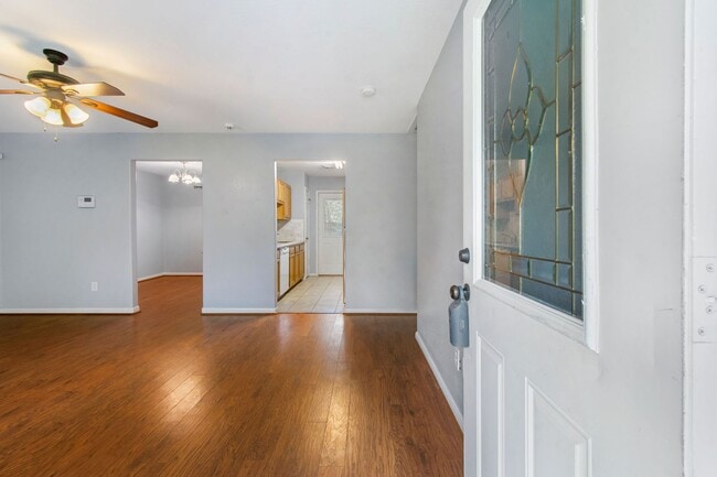 10629 Royal Cavins Dr in Conroe, TX - Building Photo - Building Photo