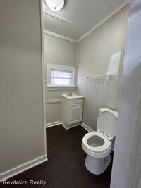 2062 Andrews St photo'