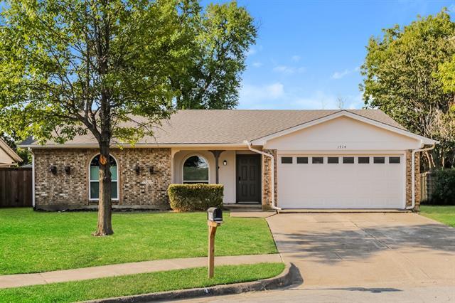 1714 Yorktown Dr in Arlington, TX - Building Photo