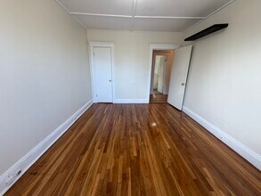 138 Ipswich St, Unit 21 in Boston, MA - Building Photo - Building Photo