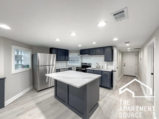 1536 N Hamlin Ave, Unit G in Chicago, IL - Building Photo - Building Photo