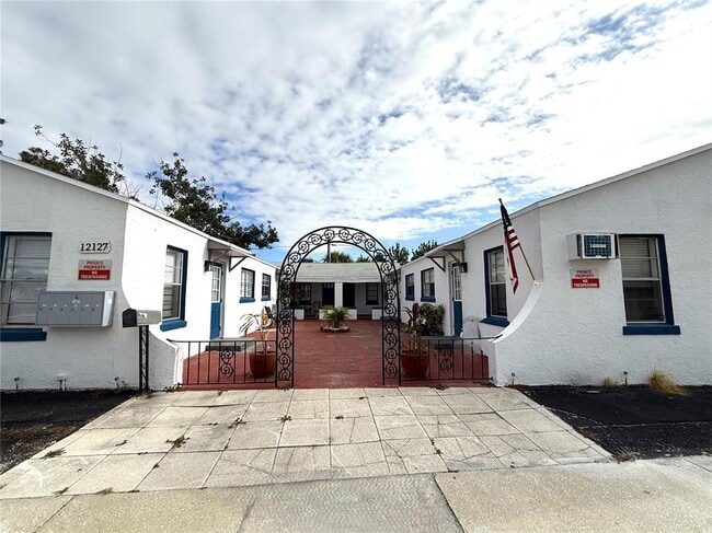 12127 Gulf Blvd in Treasure Island, FL - Building Photo - Building Photo