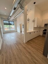 4735 N Artesian Ave, Unit 4731 -205 in Chicago, IL - Building Photo - Building Photo