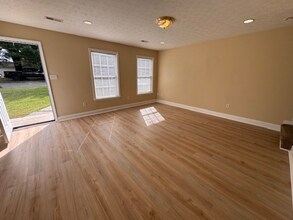 6901 Ellesmere Dr NW in Knoxville, TN - Foto de edificio - Building Photo