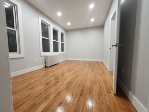 203 Custer Ave in Jersey City, NJ - Building Photo - Building Photo