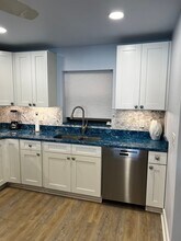 7600 Sun Island Dr S, Unit 205 in South Pasadena, FL - Foto de edificio - Building Photo