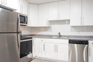 17507-17565 65 St NW in Edmonton, AB - Building Photo