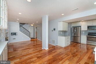 15090 Holleyside Dr in Montclair, VA - Building Photo - Building Photo