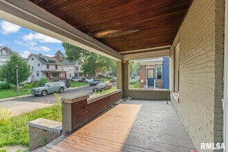 1301 W Parkside Dr in Peoria, IL - Building Photo - Building Photo