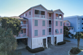 Ocean Pointe Villas in Folly Beach, SC - Building Photo - Building Photo