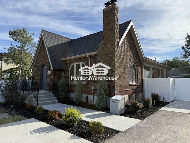 property at 4555 Highland Dr.