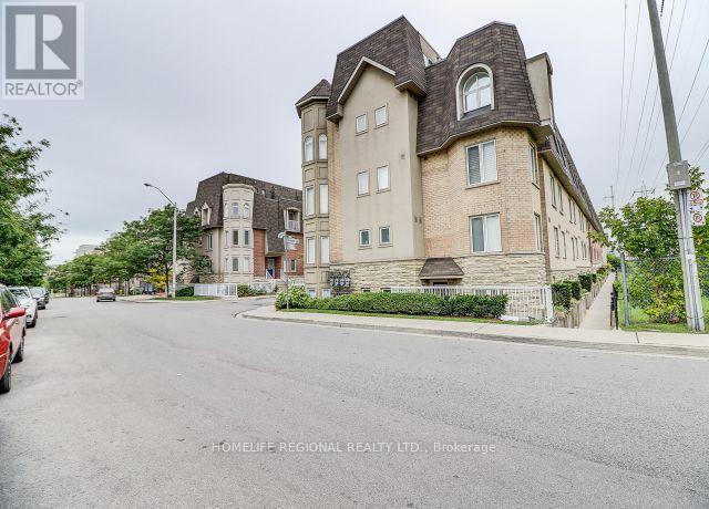 75 Turntable Crescent in Toronto, ON - Building Photo - Building Photo