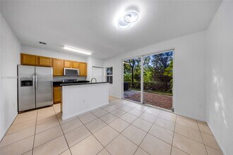 12040 SW 28th St in Miramar, FL - Building Photo - Building Photo