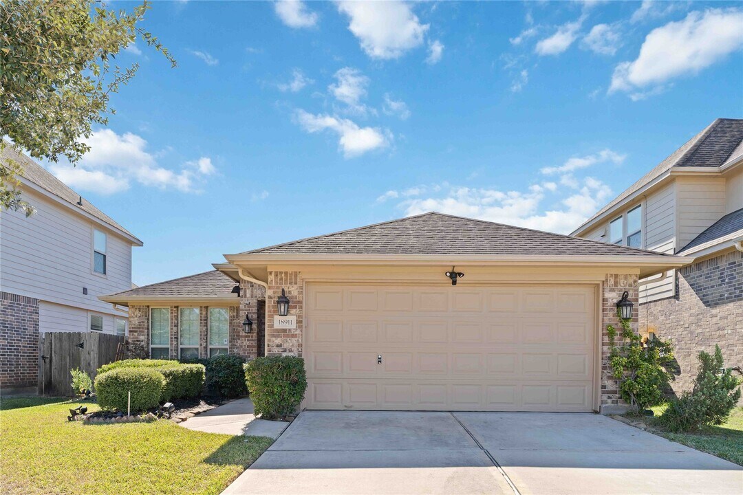 18911 Elrington Creek Ct in Richmond, TX - Building Photo