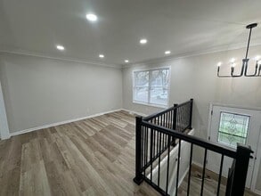 207 Pacific Dr in Bolingbrook, IL - Building Photo - Building Photo