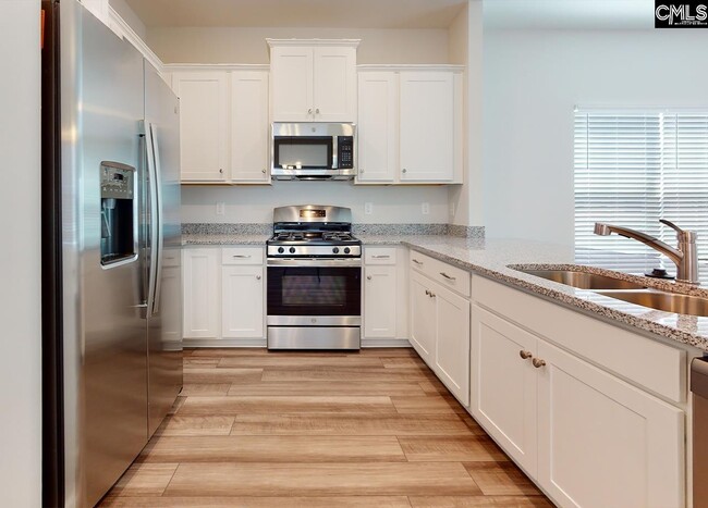 1102 Semoran Wy in Columbia, SC - Building Photo - Building Photo