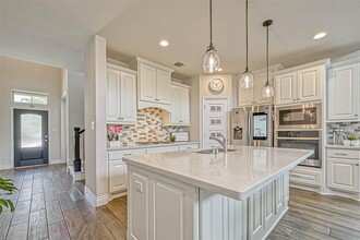 2337 Mayfield Trail Ct in League City, TX - Foto de edificio - Building Photo