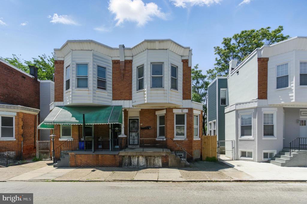 22 N 53rd St in Philadelphia, PA - Building Photo