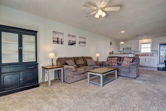 237 Sea Shore Dr in North Topsail Beach, NC - Building Photo - Building Photo