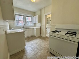 163 Summer St in Somerville, MA - Building Photo