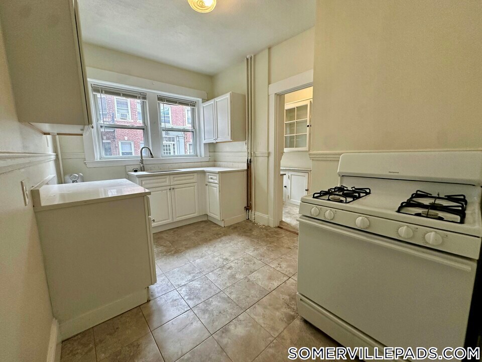 163 Summer St in Somerville, MA - Building Photo