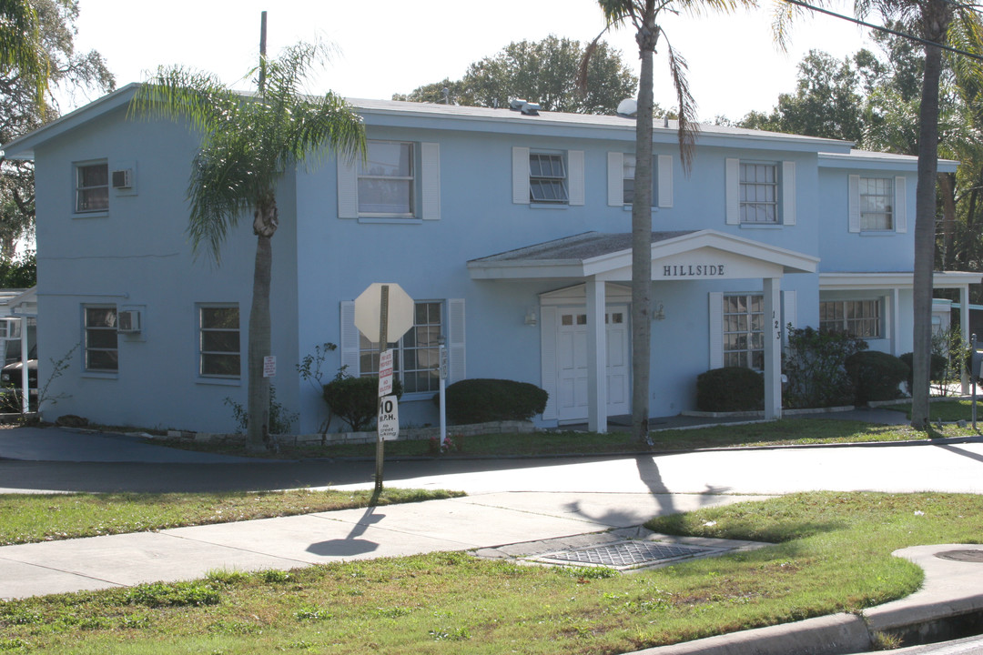 Hillside Mobile Home Park in Clearwater, FL - Building Photo