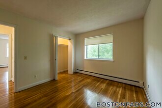 90 Gardner St, Unit 31 in Boston, MA - Building Photo - Building Photo