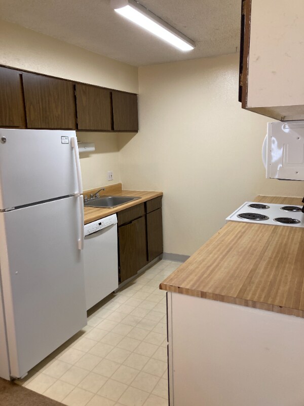 70 Douglas Ln in Pueblo, CO - Building Photo - Building Photo