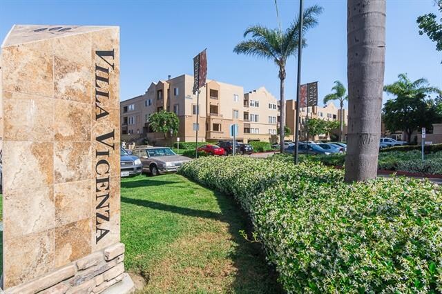 3520 Lebon Dr in San Diego, CA - Building Photo