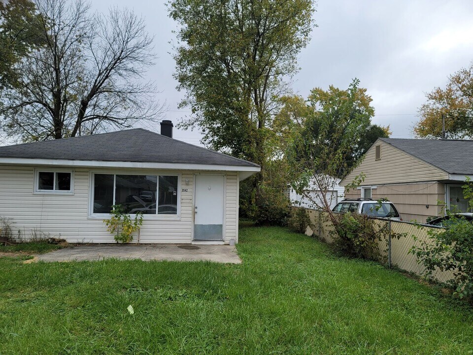3542 Homestead Dr in Columbus, OH - Building Photo