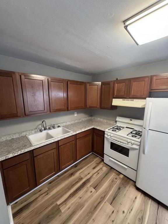 property at 6218 Elbrook Ave