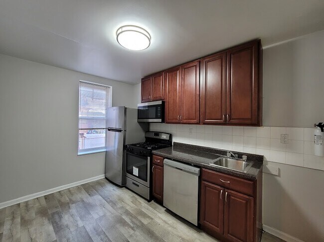 6310 Broadway in West New York, NJ - Building Photo - Building Photo