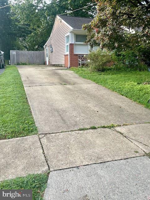 3606 Naamans Dr in Claymont, DE - Building Photo - Building Photo