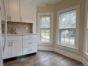 245 Scudder Ave in Northport, NY - Building Photo - Building Photo