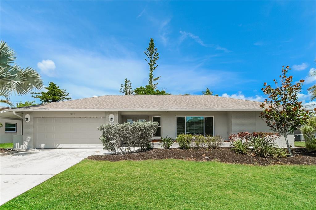 3428 SE 8th Pl in Cape Coral, FL - Building Photo