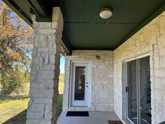 1644 Co Rd 139 in Hutto, TX - Building Photo - Building Photo