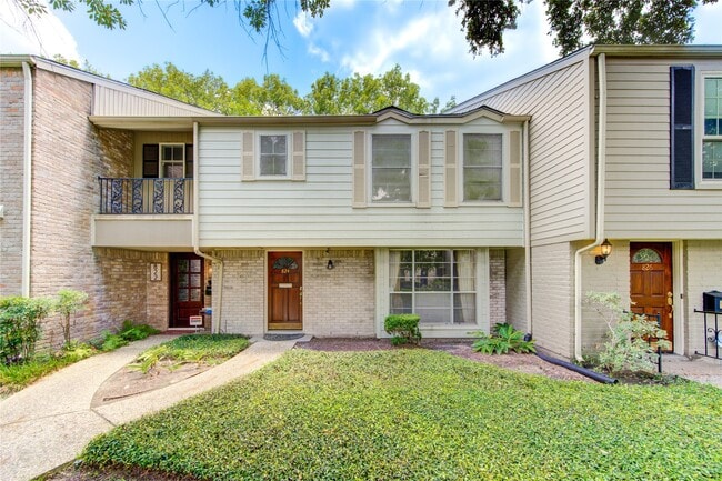 property at 824 Wax Myrtle Ln