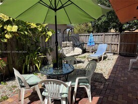 2306 Liberty St in Hollywood, FL - Building Photo