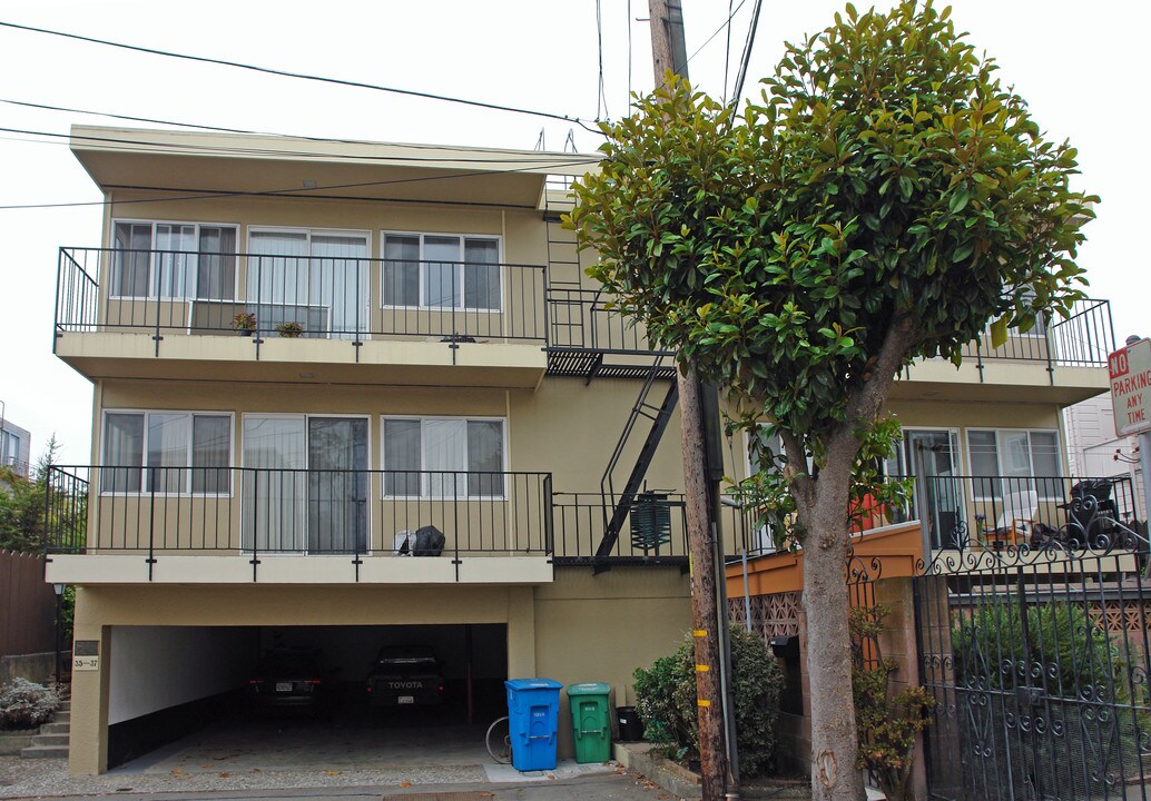 35-37 Tacoma St in San Francisco, CA - Building Photo
