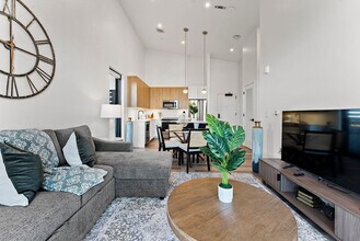 282 Bremen St, Unit ID1240295P in Boston, MA - Foto de edificio - Building Photo