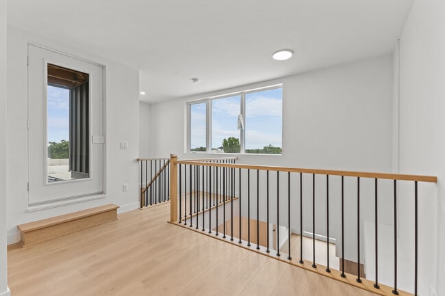 Grâce Rentals in Montréal, QC - Building Photo - Building Photo