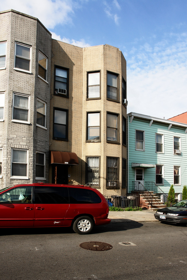 208 23rd St in Brooklyn, NY - Foto de edificio - Building Photo