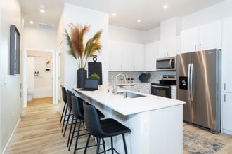 Solasta in Sacramento, CA - Building Photo - Interior Photo